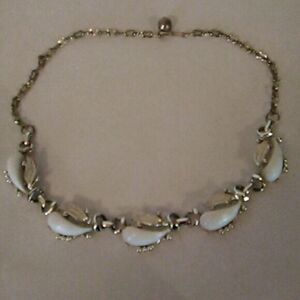 Vintage Leaf Necklace 